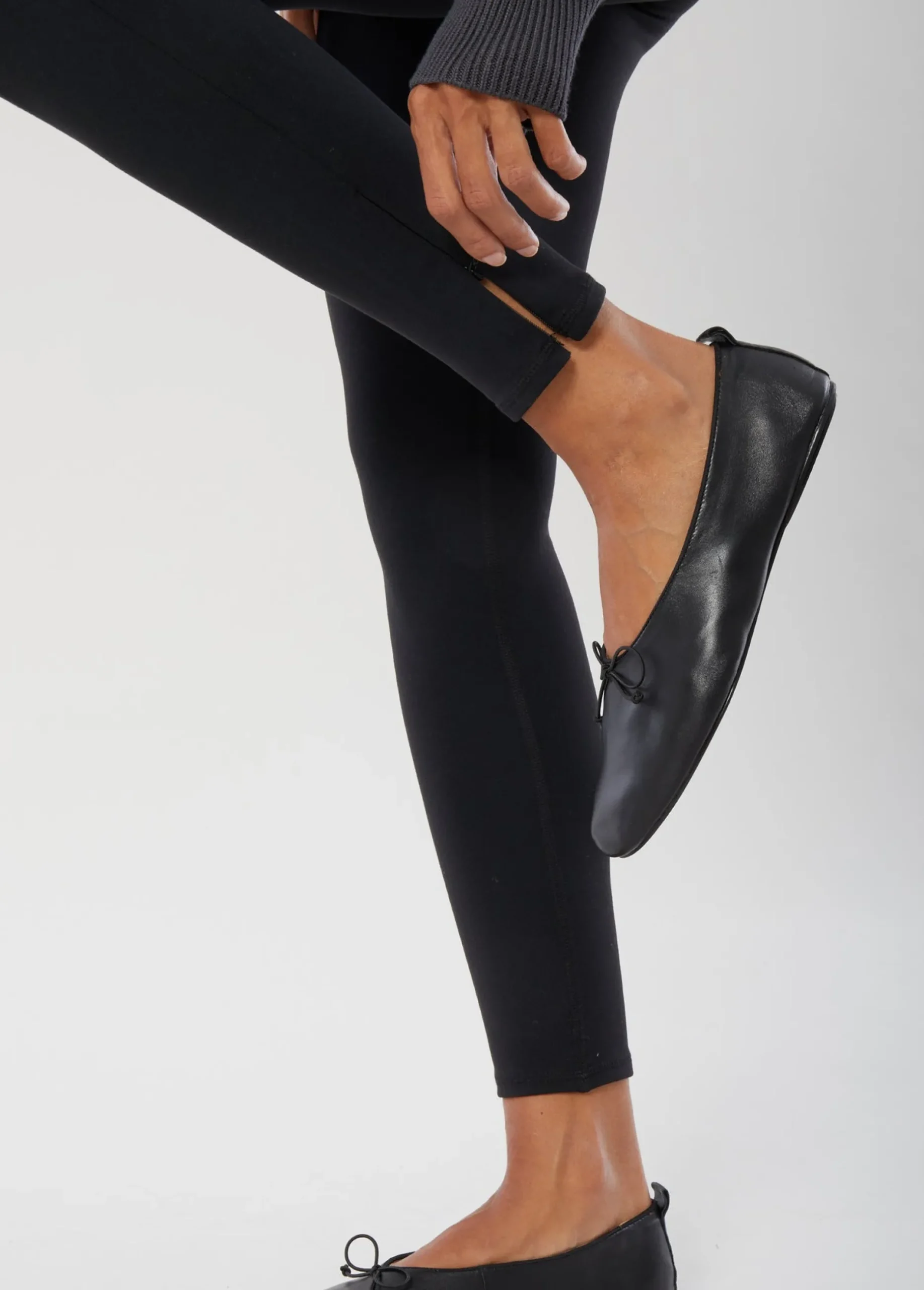 Everyday Ankle Zip Maternity Legging