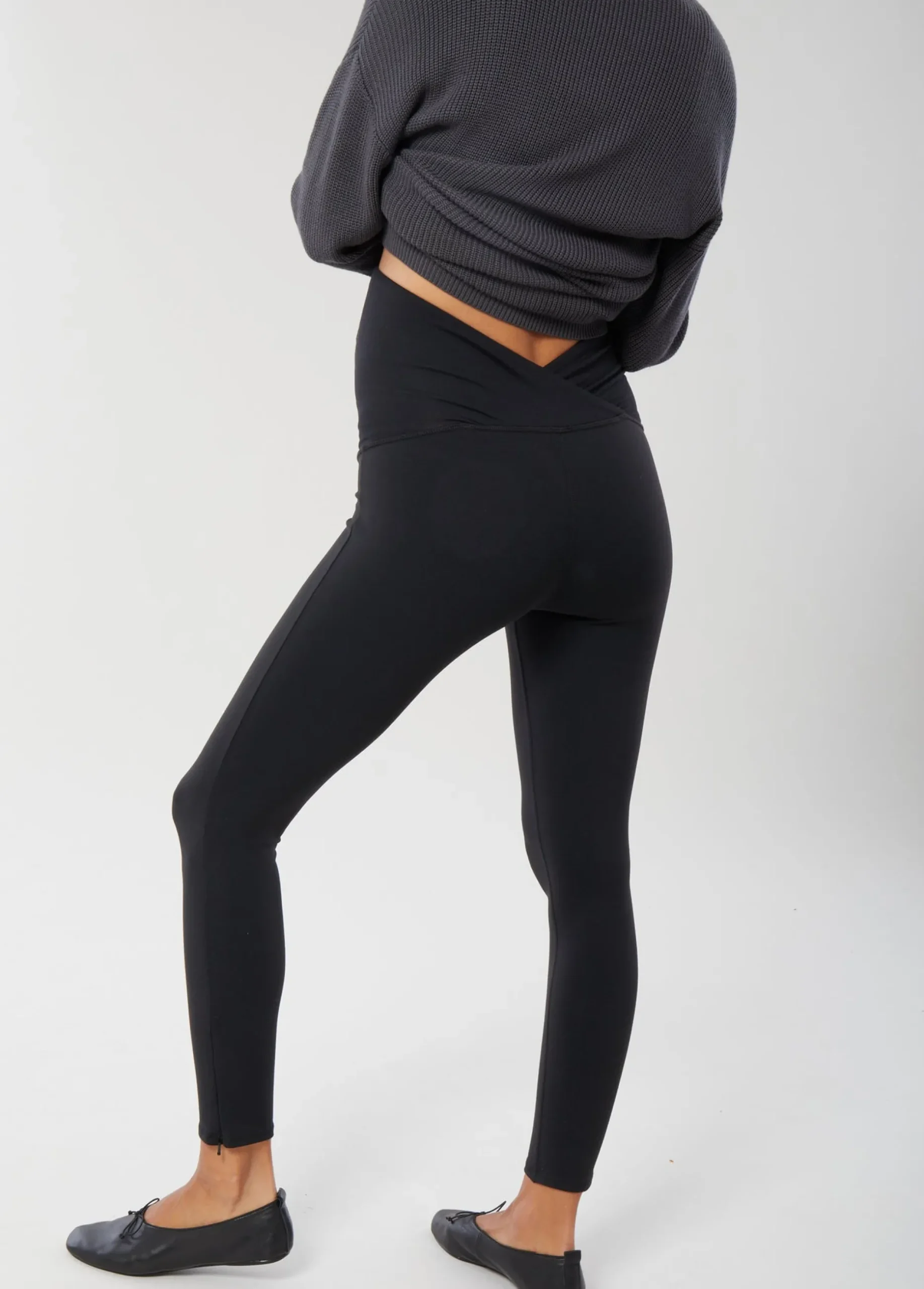 Everyday Ankle Zip Maternity Legging