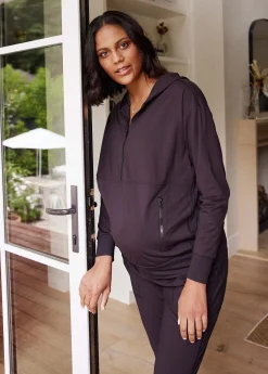 The Ultimate Maternity and Nursing Pullover Black